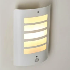 Applique murale d'extérieur Alslev Blanc, 1 lumière, Détecteur de mouvement