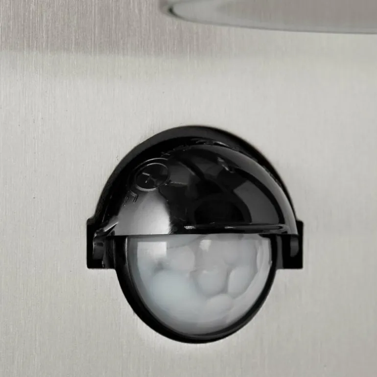 Applique murale d'extérieur Brillliant Hanni Argenté, 2 lumières, Détecteur de mouvement