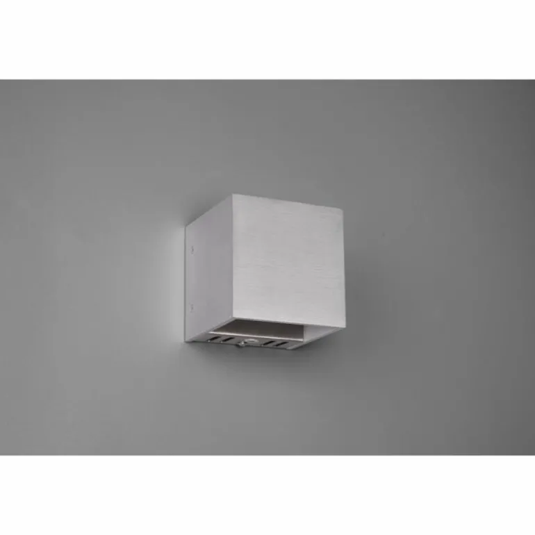 Applique murale Trio Figo LED Aluminium, 1 lumière, Télécommandes, Changeur de couleurs