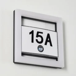 Numéro d'adresse éclairé Louisville LED Gris, 1 lumière, Détecteur de mouvement