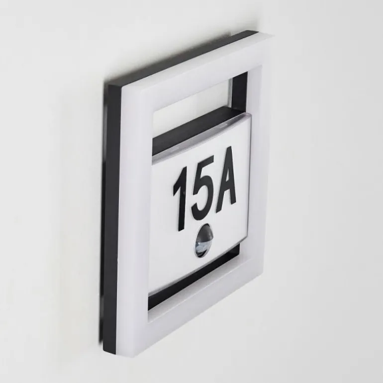 Numéro d'adresse éclairé Louisville LED Gris, 1 lumière, Détecteur de mouvement