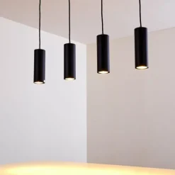Suspension Zuoz Noir, 4 lumières